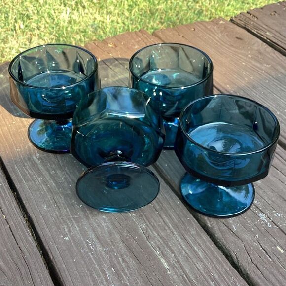 Indiana Glass Colony‎ Nouveau Riviera Blue Footed Coupes Set of 4, 1970s - Picture 4 of 5